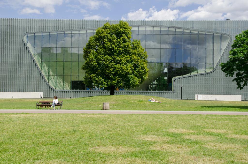 Studio Panorama "Night And Day" Warschau Buitenkant foto